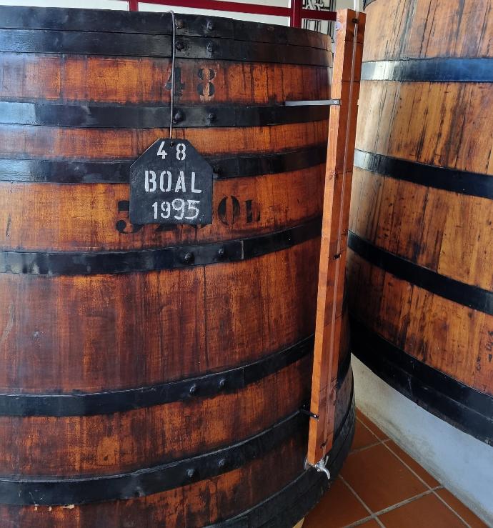 Henriques & Henriques wood barrels Boal 1995 madeira wine